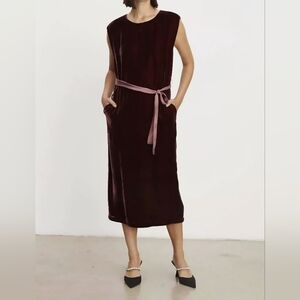 Velvet by Graham & Spencer NWT Rich Plum Midi Dress